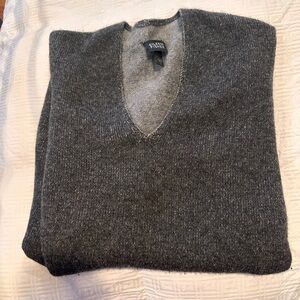 Beautiful Eileen fisher soft cashmere blend sweater